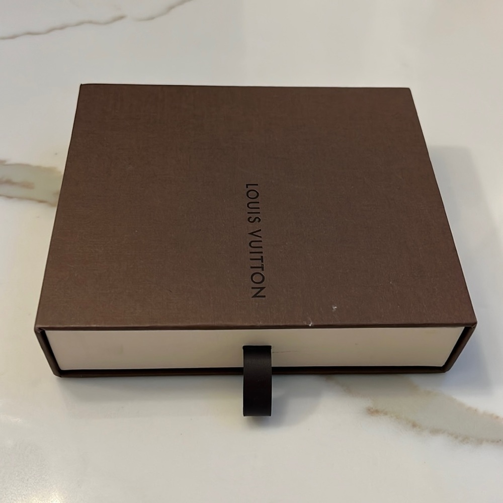 Louis Vuitton box